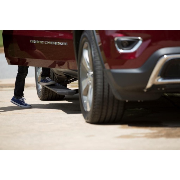 Trepte / Praguri Electrice AMP Research - ┬áJeep Grand Cherokee WK2 - imagine 4
