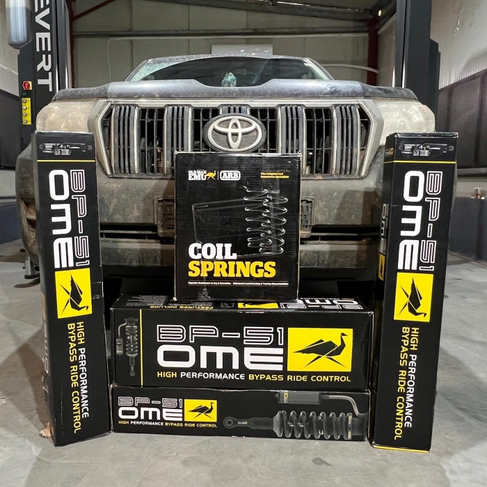 Kit suspensie Toyota Land Cruiser 120 / 150 si FJ Cruiser +5cm – Old Man Emu BP-51 bypass - imagine 17