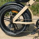 detaliu transmisie bicicleta electrica Ape Ryder Baboon Cream