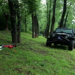 Troliu electric T-Max ForceView Titan 13000 lbs cu cablu Plasma premiummontat pe Jeep Wrangler Jk in lucru
