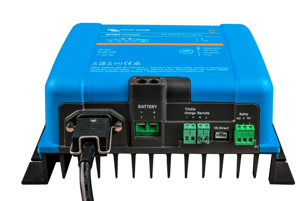 Încărcător baterii Victron Energy Phoenix Smart IP43 Charger 24/25(3) 120-240V