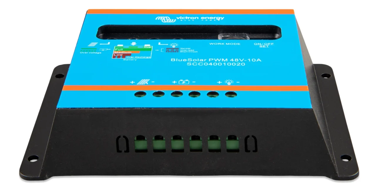 Regulator solar PWM Victron Energy BlueSolar PWM-Pro Charge Controller 12/24V-30A