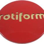 Capac central Rotiform snap-in 60 mm roșu cu logo auriu 1003-40RG
